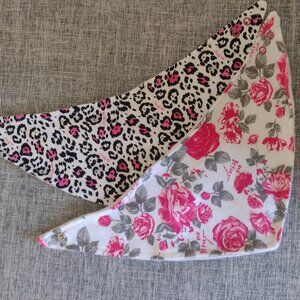 Betsey Johnson Floral/Leopard Baby Dribble Bibs Two Pack in Excellent Condition